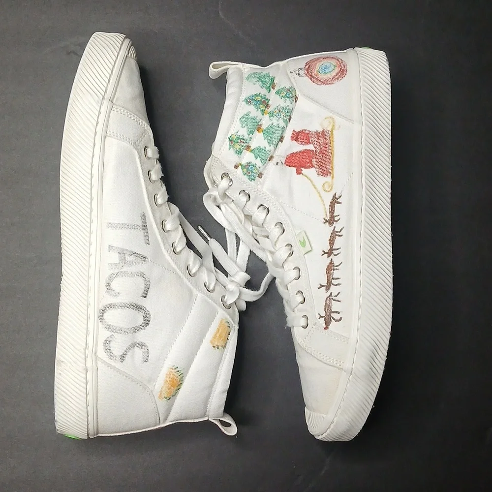 Cariuma OCA‎ High Sneakers Mens 11 White Christmas Tacos Holiday Canvas High Top